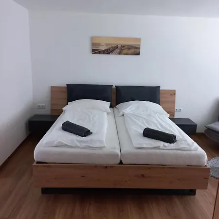 Gaestehaus Friedl Lägenhet Imst
