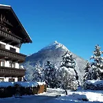 Gaestehaus Friedl 아파트 *